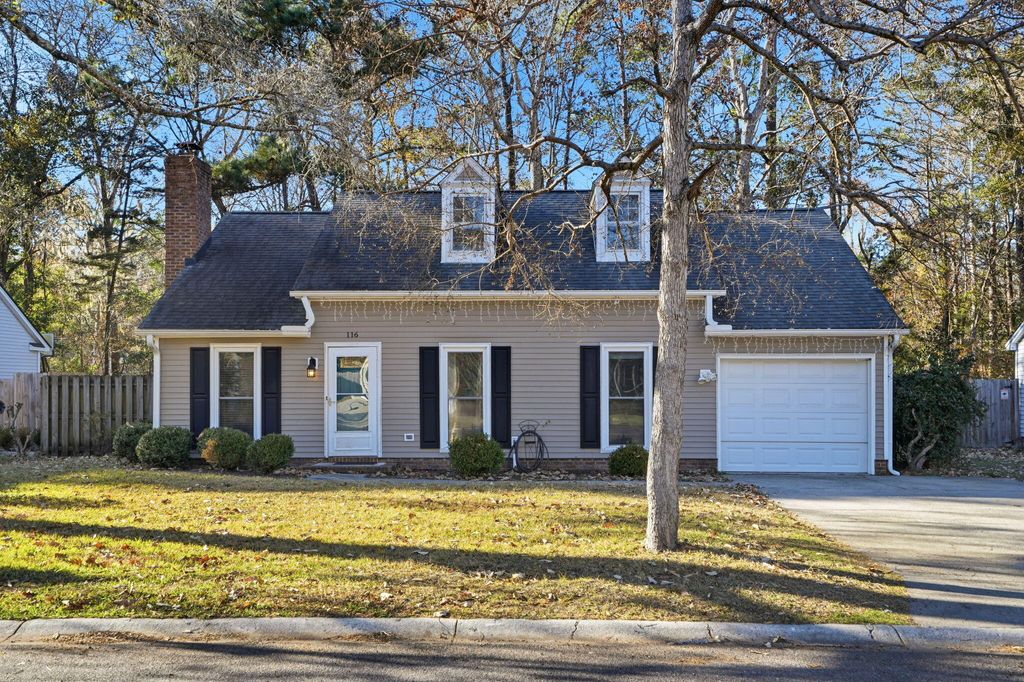 Photo of 116 Orchard Court, Summerville, SC 29485 (MLS # 25032531)