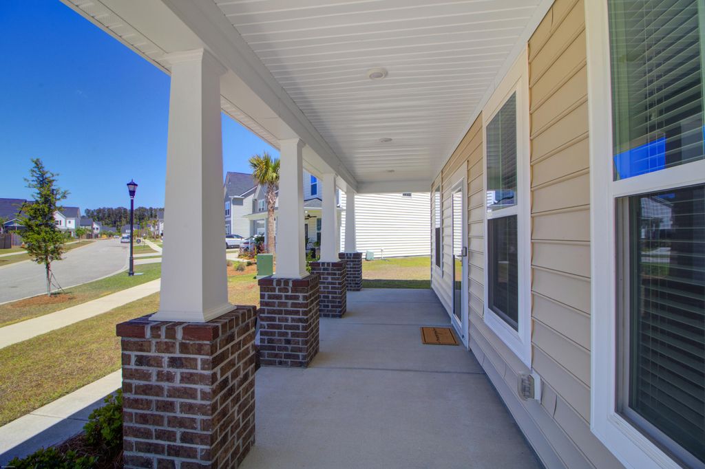 Photo of 1123 Fitzgerald Court, Summerville, SC 29485 (MLS # 26011312)