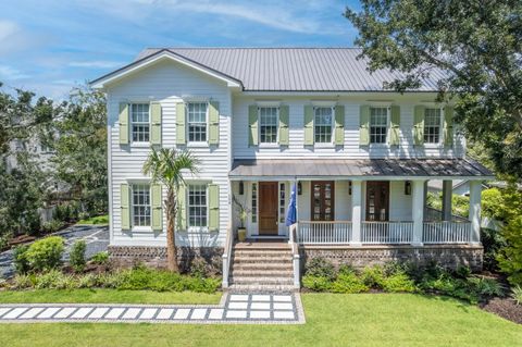 Photo of 108 Live Oak Drive, Mount Pleasant, SC 29464 (MLS # 25024097)