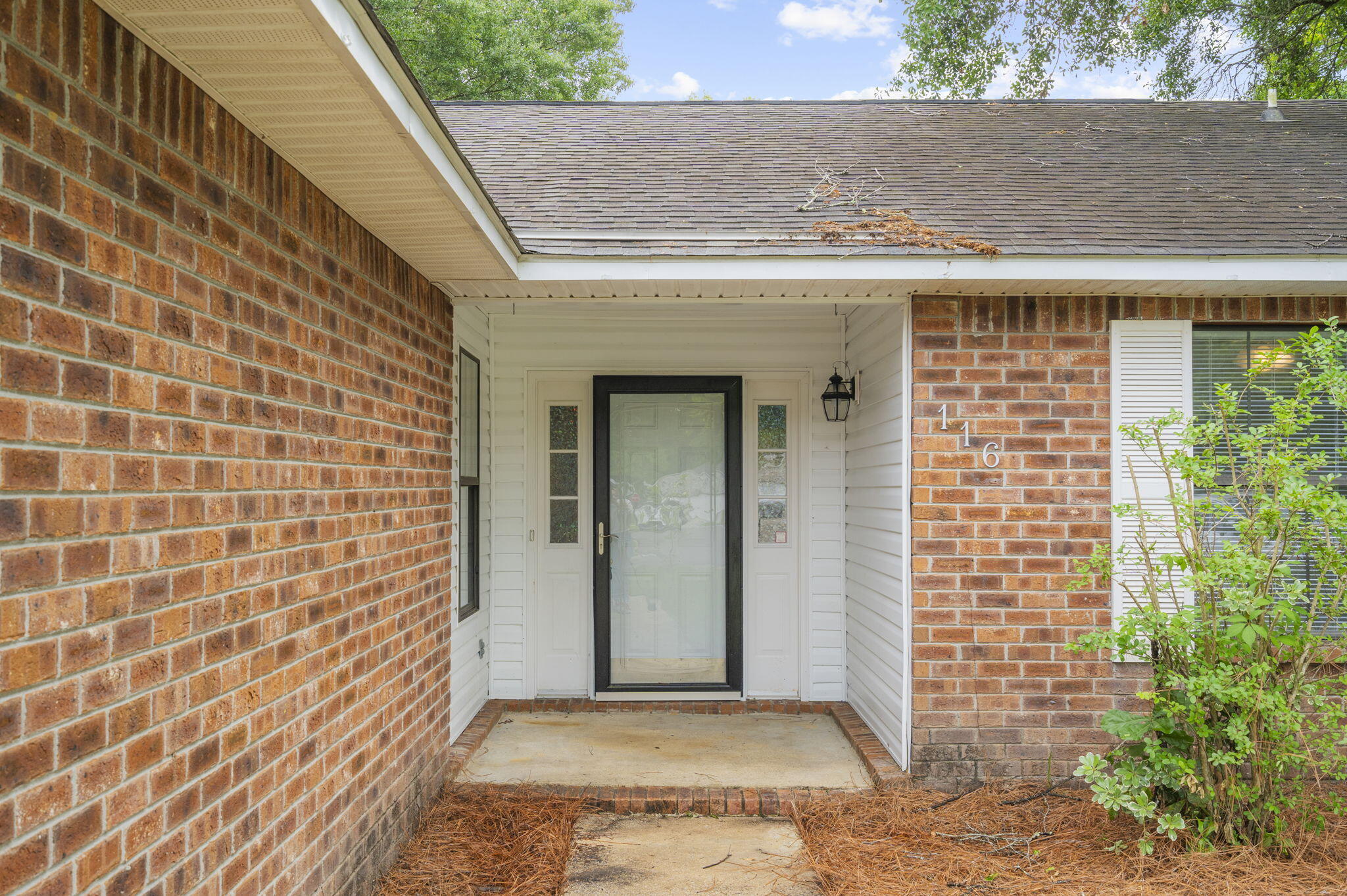 116 Lancelot Hall