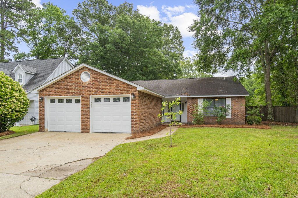 Photo of 116 Lancelot Hall, Charleston, SC 29418 (MLS # 26012898)