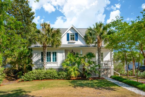 Photo of 301 Center Street, Mount Pleasant, SC 29464 (MLS # 25027505) Photo of 301 Center Street, Mount Pleasant, SC 29464 (MLS # 25027505)