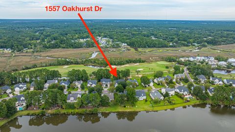 Photo of 1557 Oakhurst Drive, Mount Pleasant, SC 29466 (MLS # 25024947)