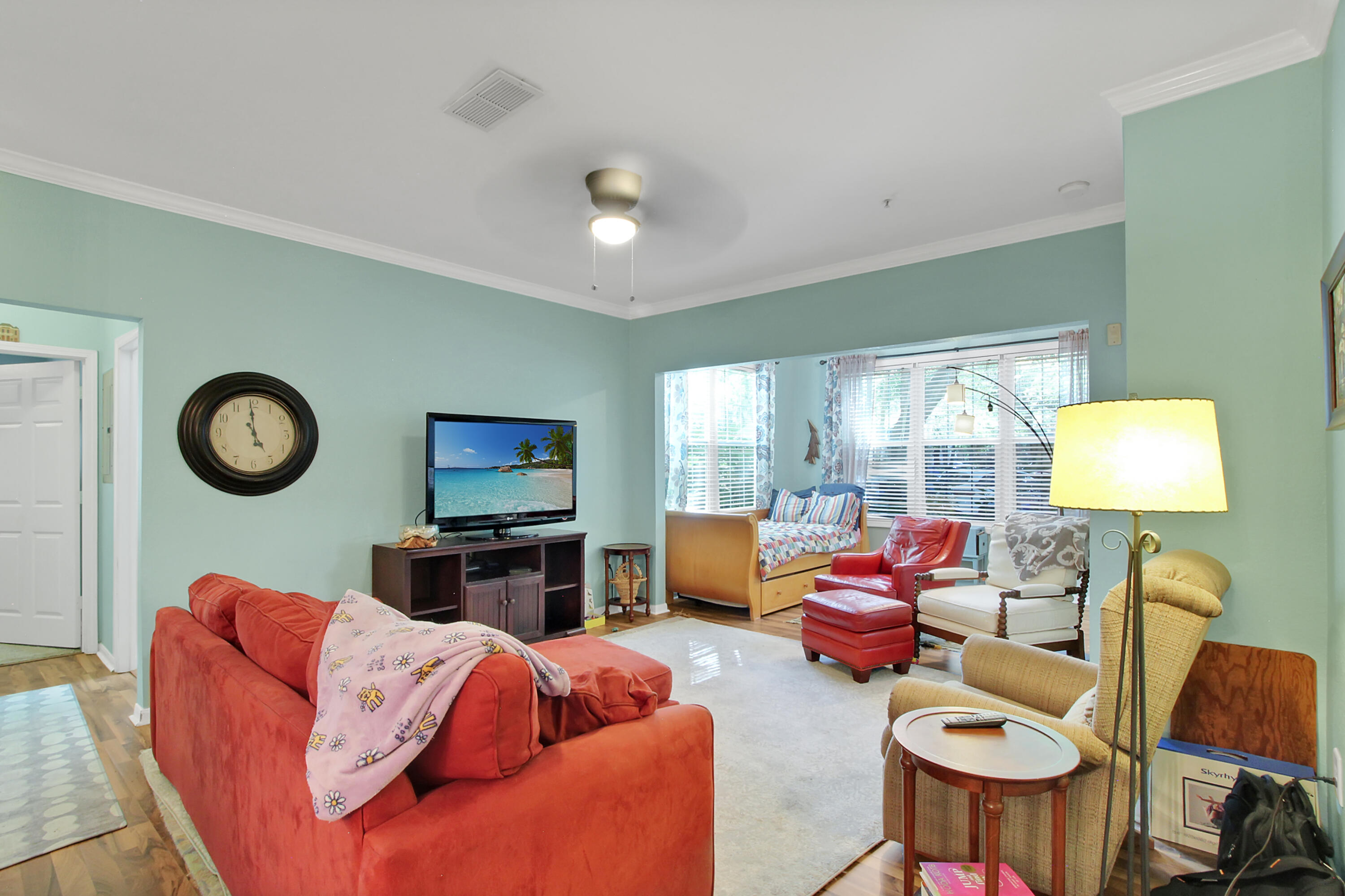 60 Fenwick Hall Allee Alley Apt 911
