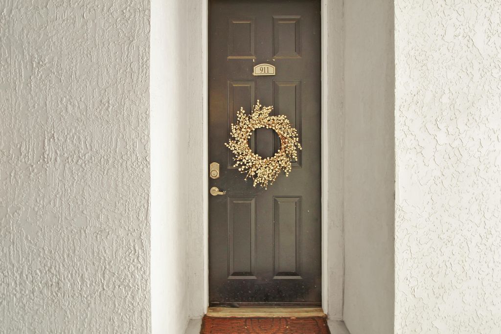 Photo of 60 Fenwick Hall Allee Alley #Apt 911, Johns Island, SC 29455 (MLS # 26014576)