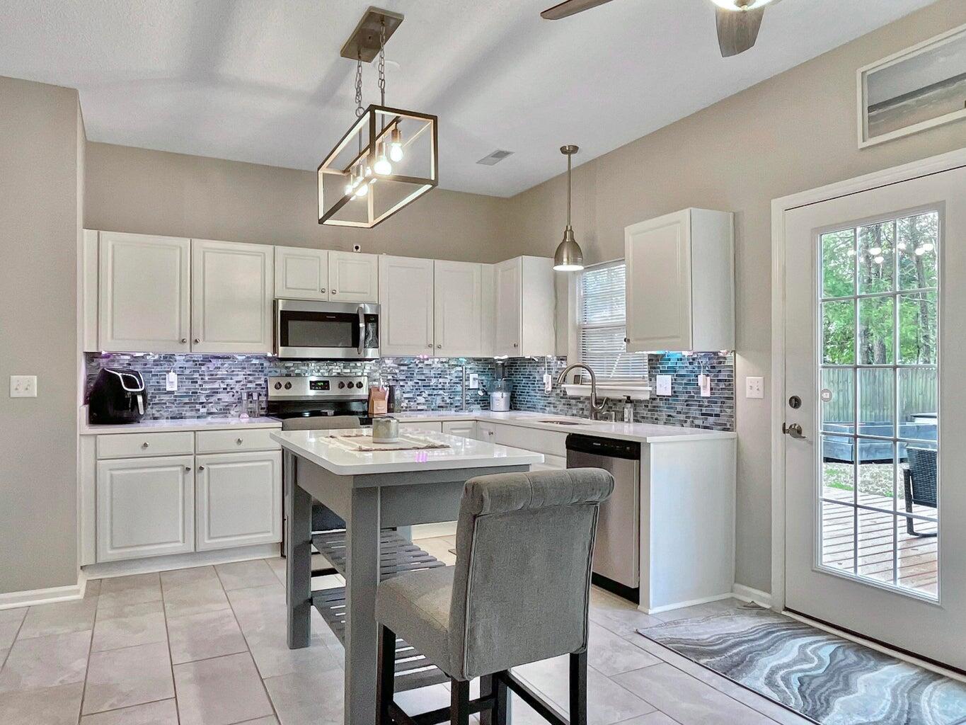 3321 Middleburry Lane