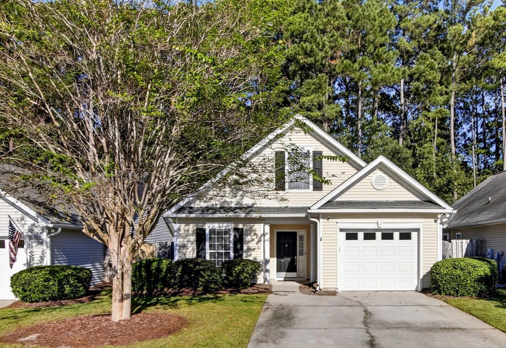 Photo of 4865 Carnoustie CT, Summerville, SC 29485 (MLS # 26029079)