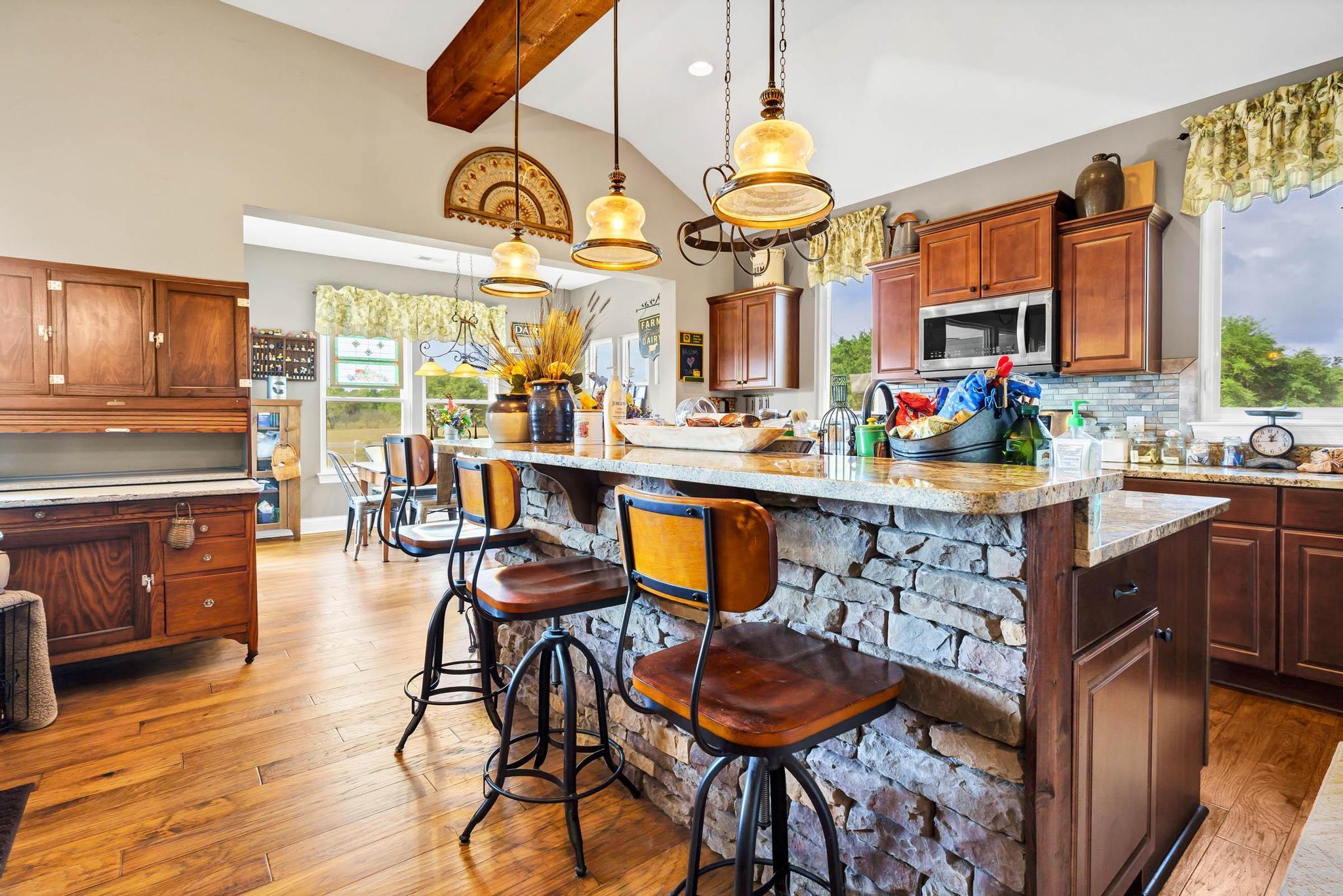 7875 Berry Manor Lane