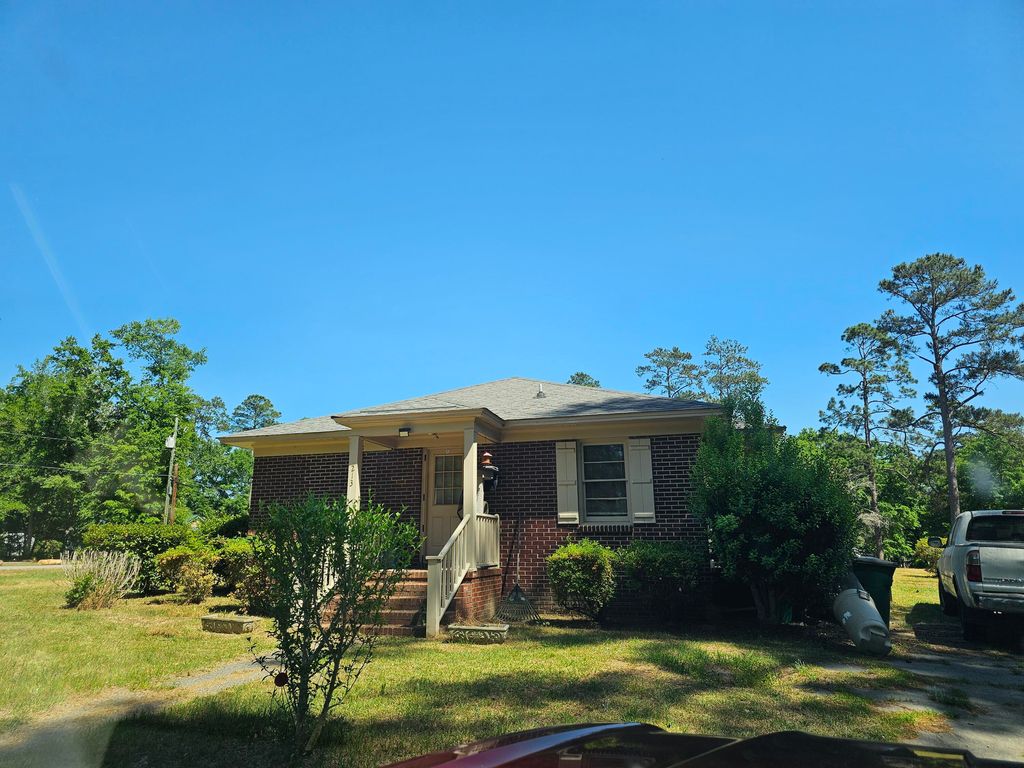 Photo of 213 Maner Drive, Allendale, SC 29810 (MLS # 26015778)