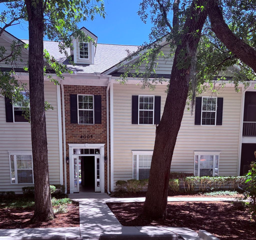 Photo of 4005 Radcliffe Place Drive #A-2, Charleston, SC 29414 (MLS # 26016342)