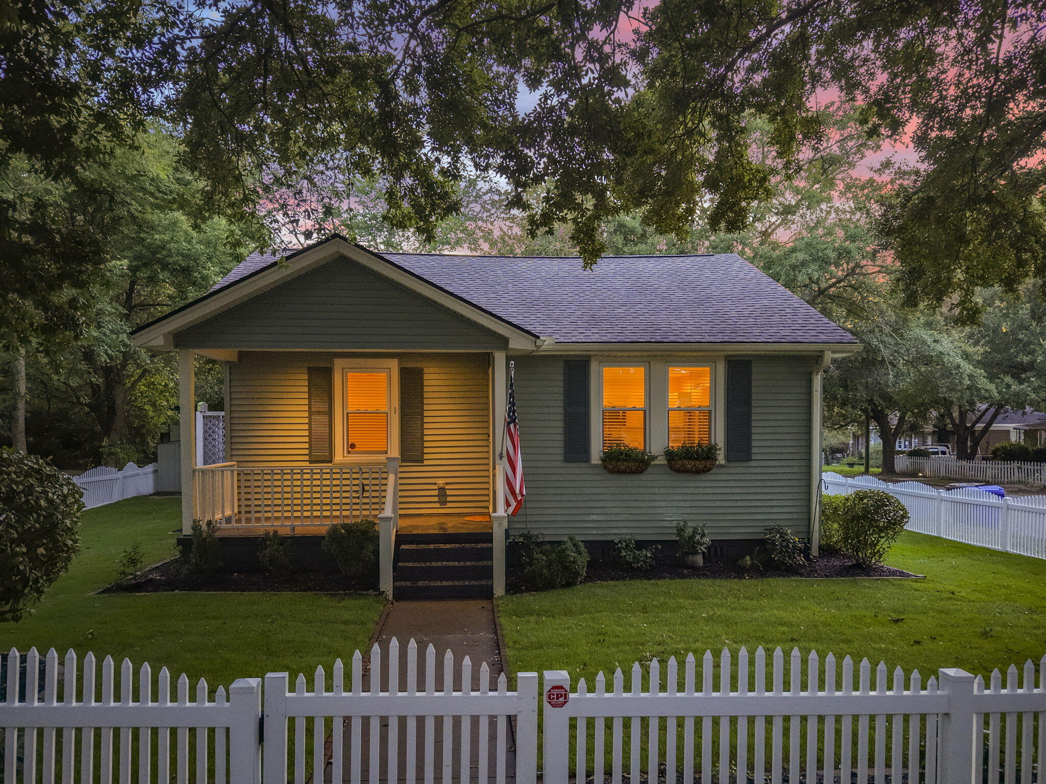 1 10th Avenue