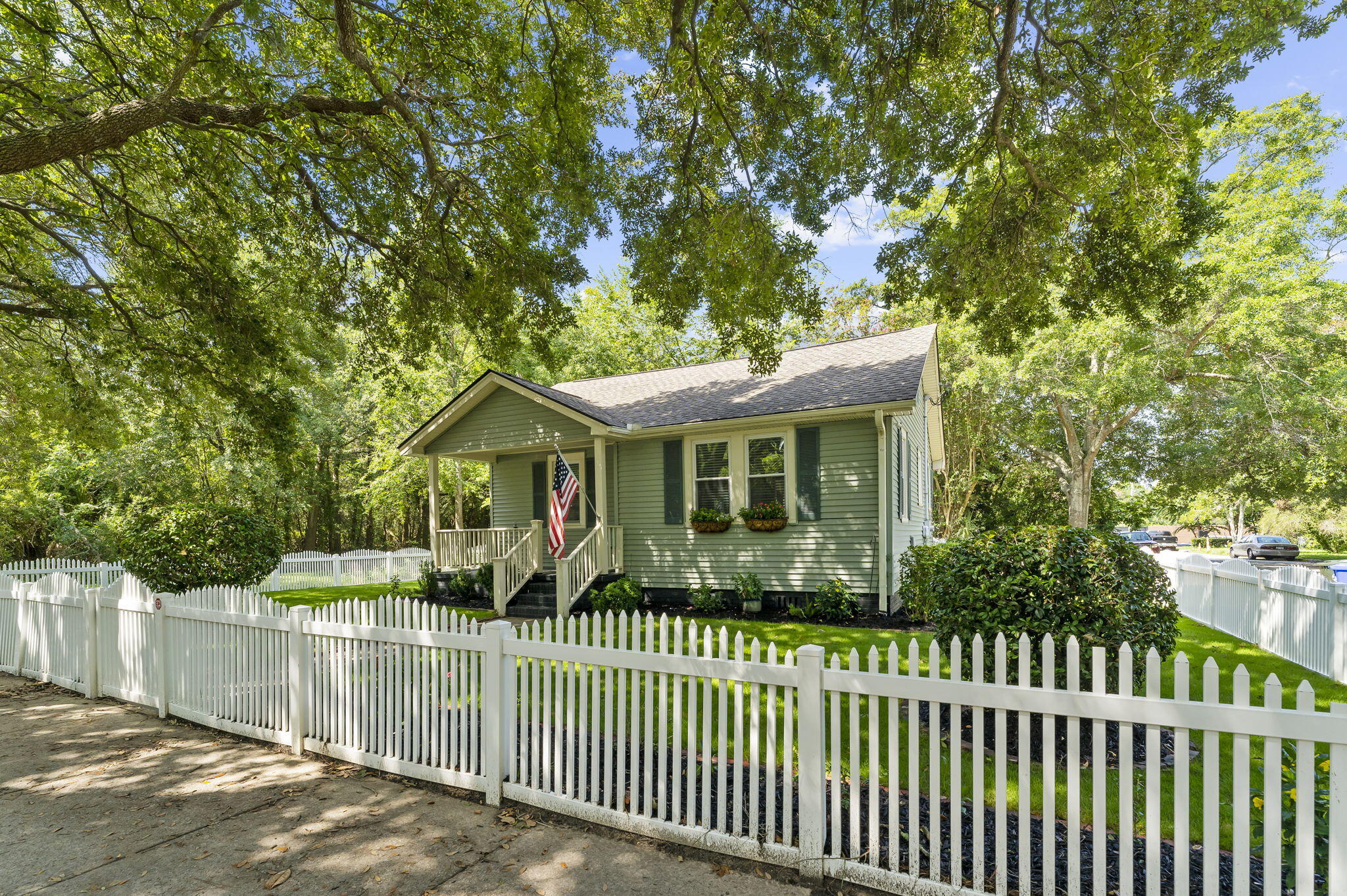 1 10th Avenue