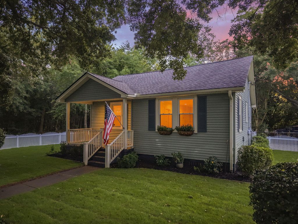Photo of 1 10th Avenue, Charleston, SC 29403 (MLS # 26020522)