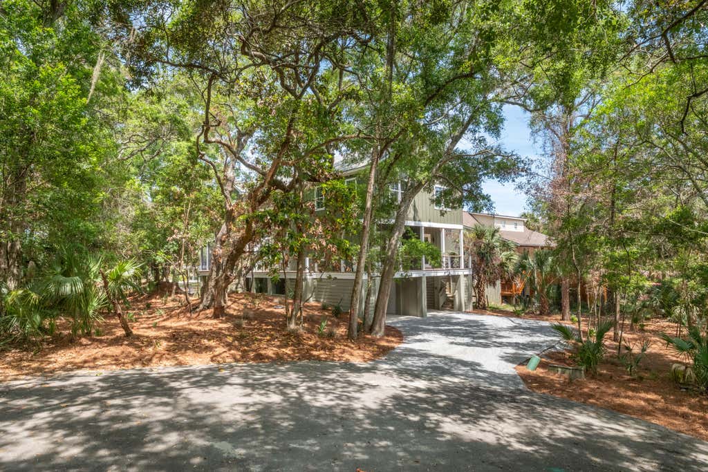 Photo of 582 Pelican Court #A, B, Edisto Island, SC 29438 (MLS # 26015105)