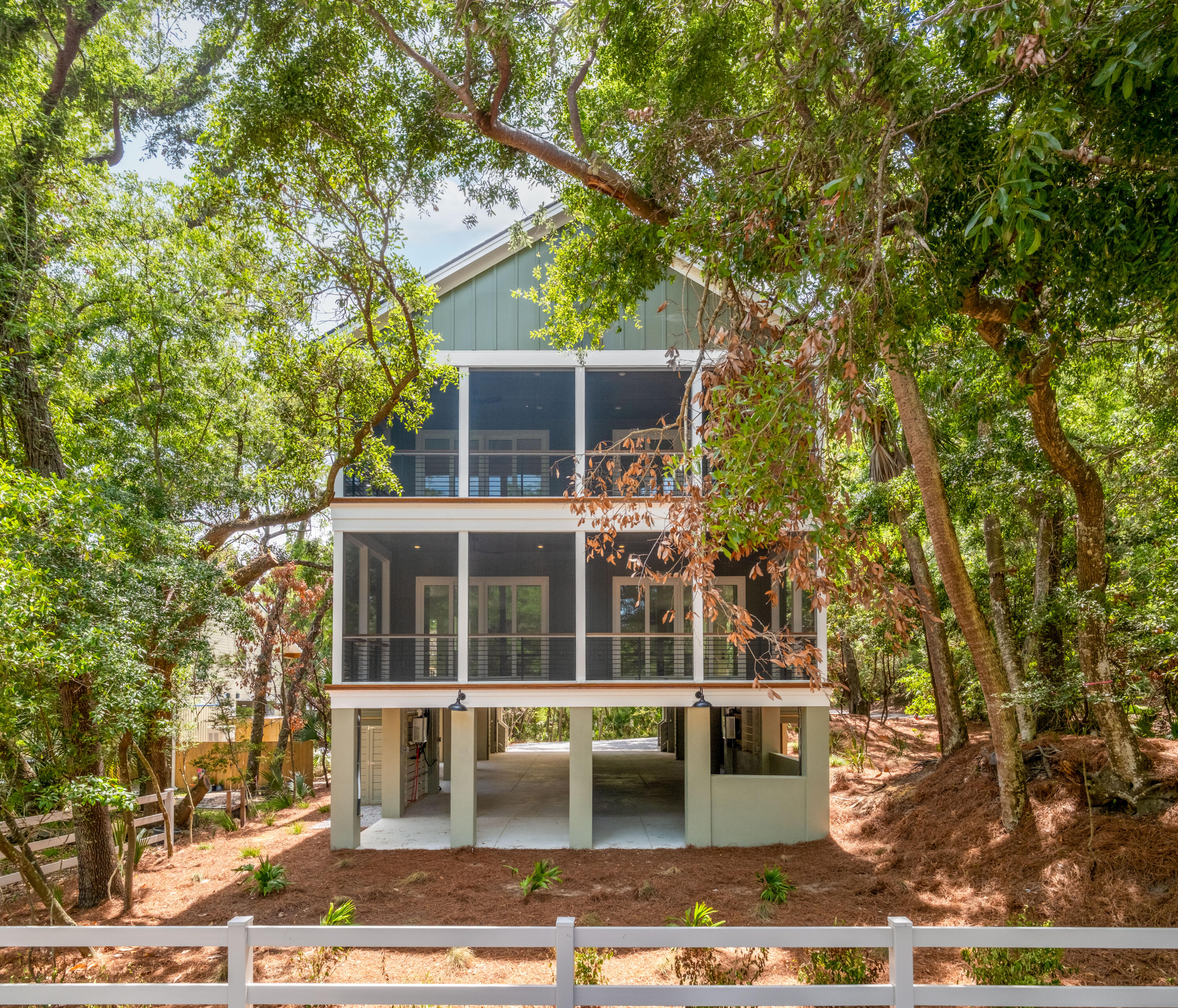 582 Pelican Court A, B