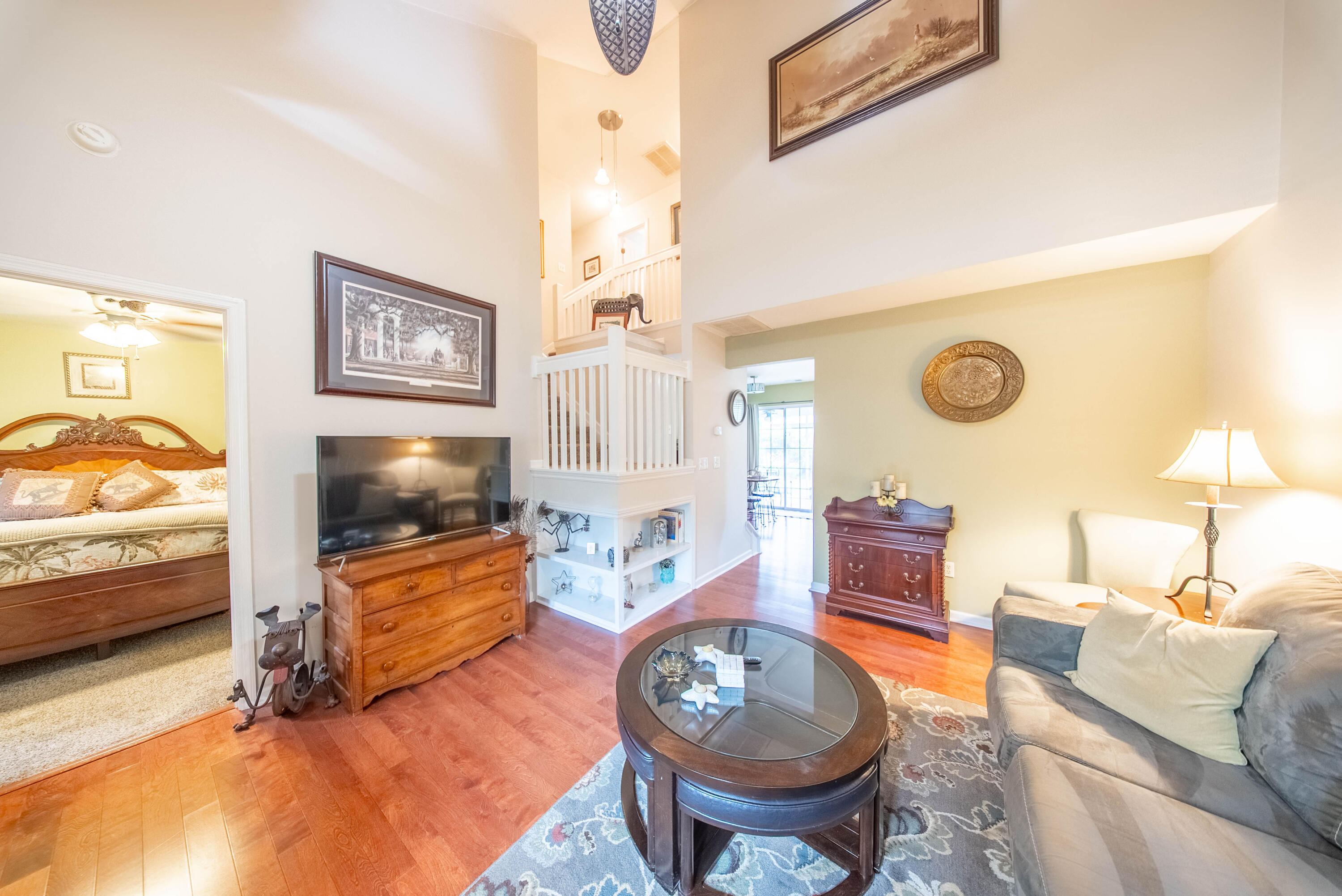 8106 Shadow Oak Drive