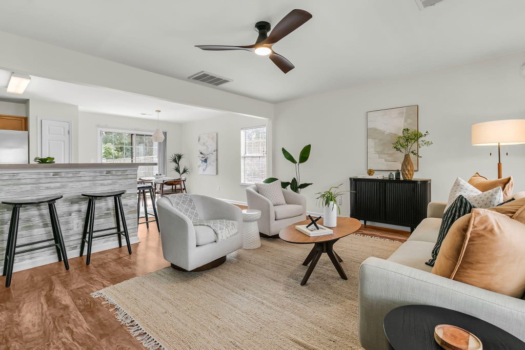 Photo of 401 Beverly Drive, Summerville, SC 29485 (MLS # 26027654)