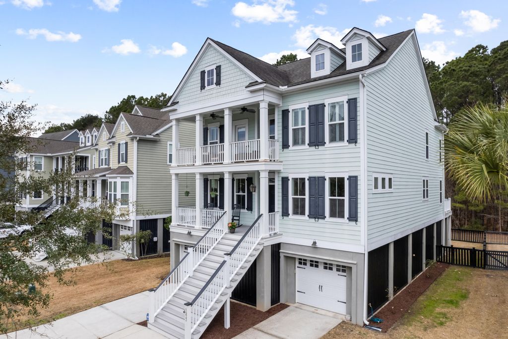 Photo of 1933 Clay Lane, Charleston, SC 29414 (MLS # 26004143)