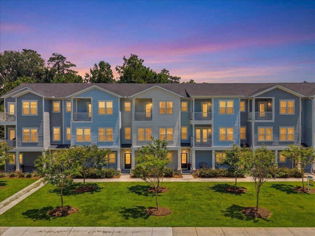 Photo of 639 N Laurel Street, Summerville, SC 29483 (MLS # 26020973)