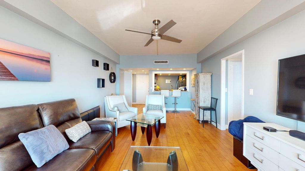 Photo of 14 Lockwood Drive #10c, Charleston, SC 29401 (MLS # 26004287)