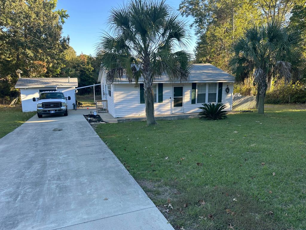 Photo of 307 Irick Drive, Eutawville, SC 29048 (MLS # 25029914)