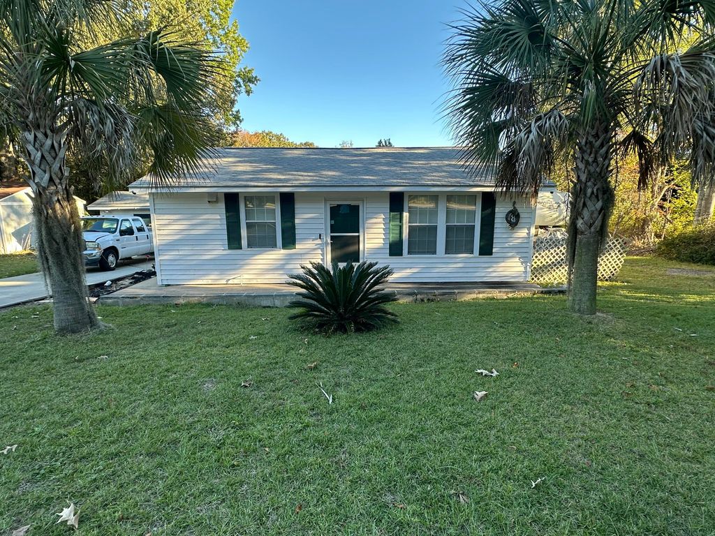 Photo of 307 Irick Drive, Eutawville, SC 29048 (MLS # 25029914)