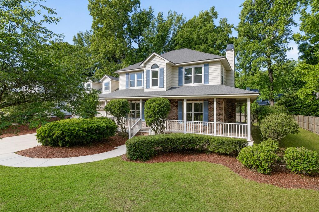 Photo of 200 Loch Lomond Street, Summerville, SC 29483 (MLS # 26013082)