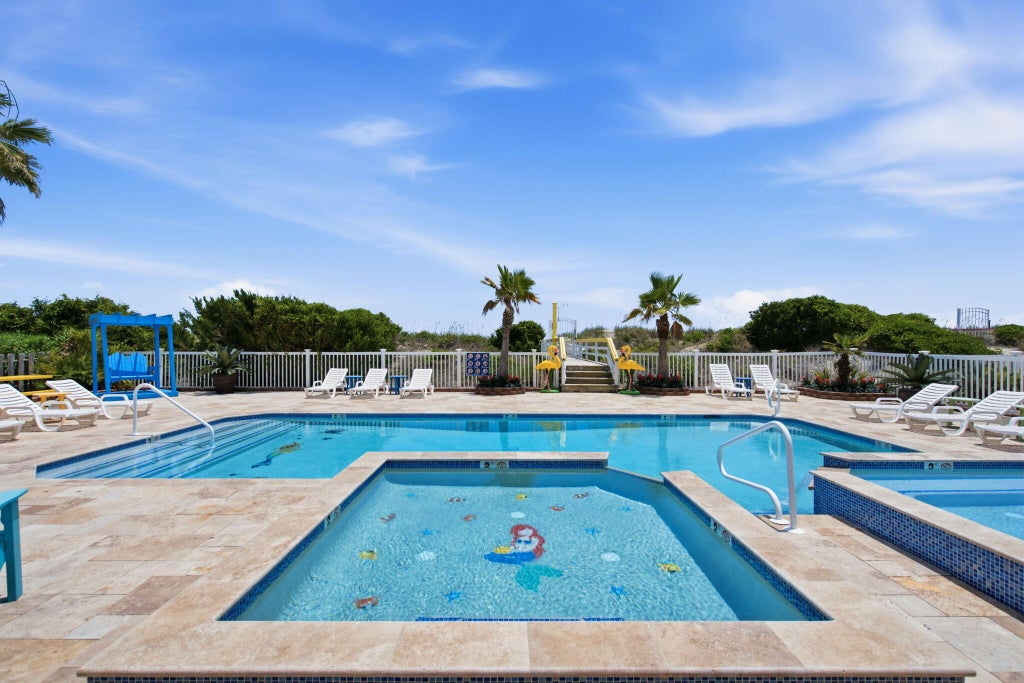 Photo of 914 Ocean Boulevard, Isle of Palms, SC 29451 (MLS # 26018075)