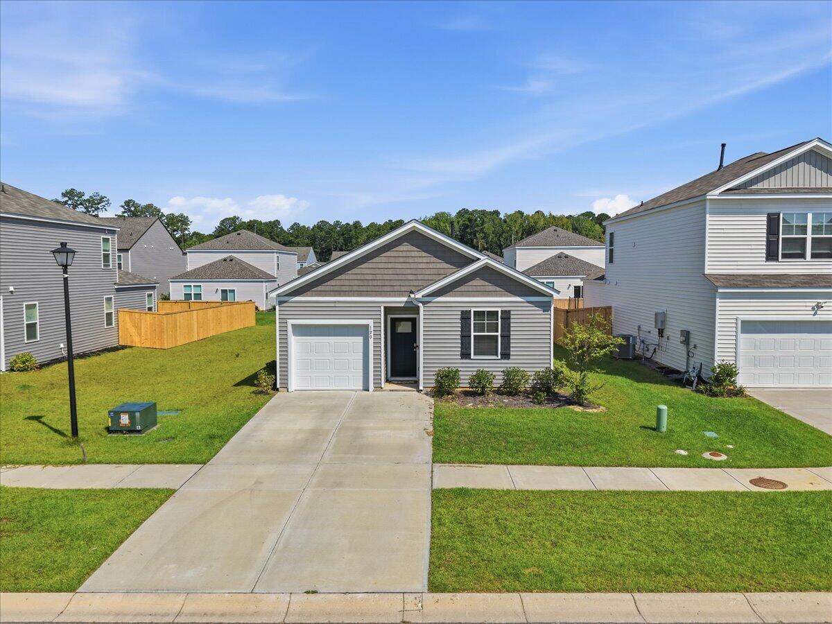 120 Hillsford Lane