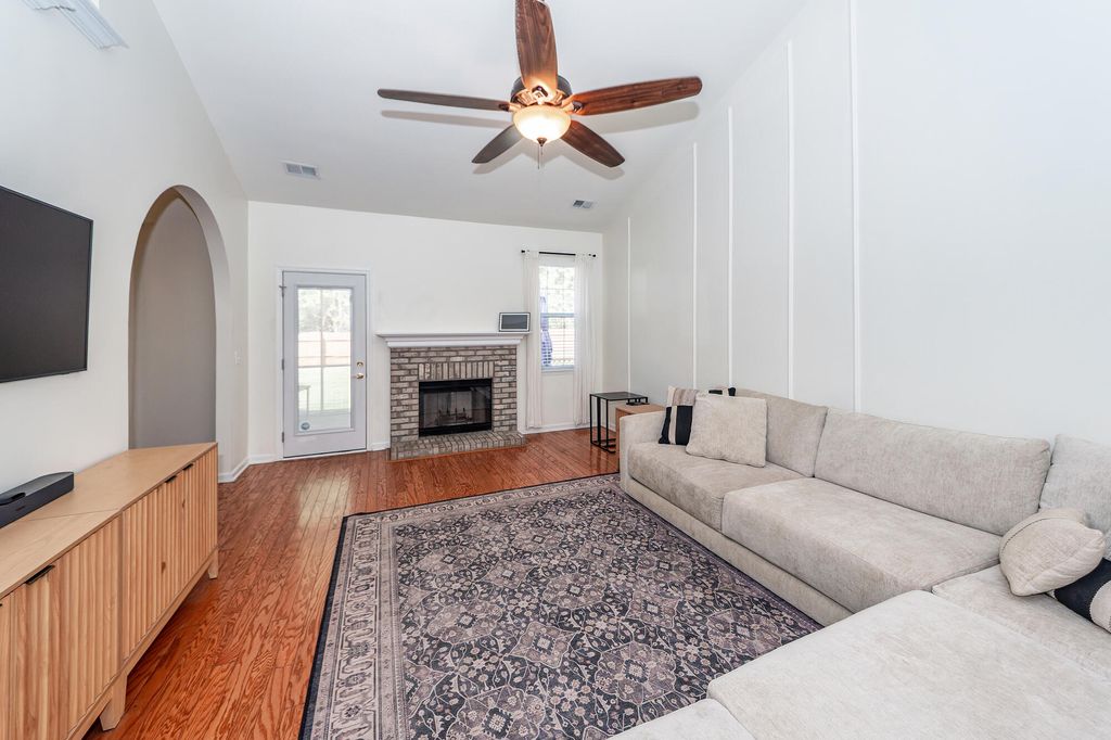 Photo of 3235 Heathland Way, Mount Pleasant, SC 29466 (MLS # 25027760)