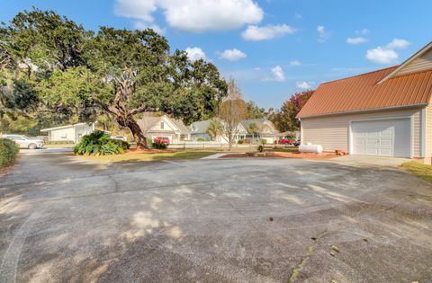 A home in Mount Pleasant