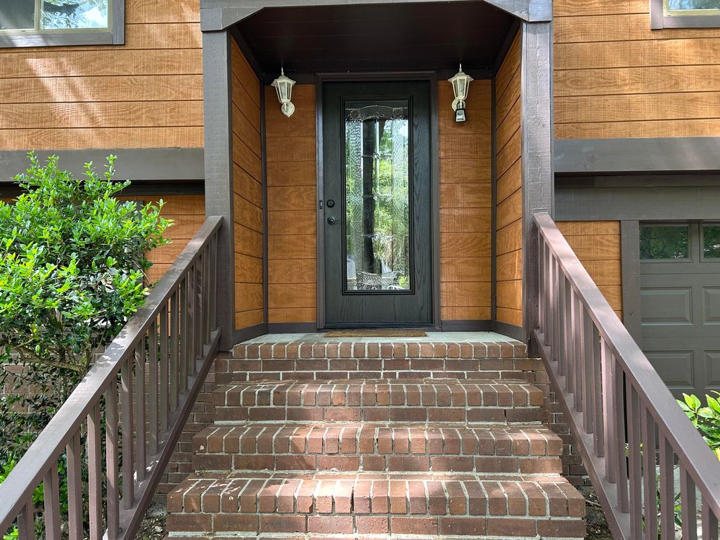 Photo of 101 Timberlake Court, Summerville, SC 29485 (MLS # 26010334)