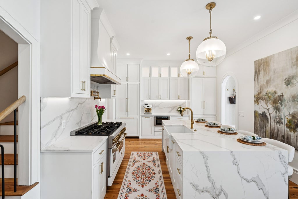 Photo of 45 Eastlake Road, Mount Pleasant, SC 29464 (MLS # 26016887)