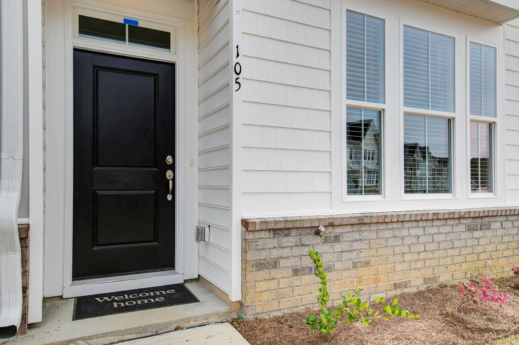 Photo of 105 Pine Gate Drive, Summerville, SC 29483 (MLS # 26017197)