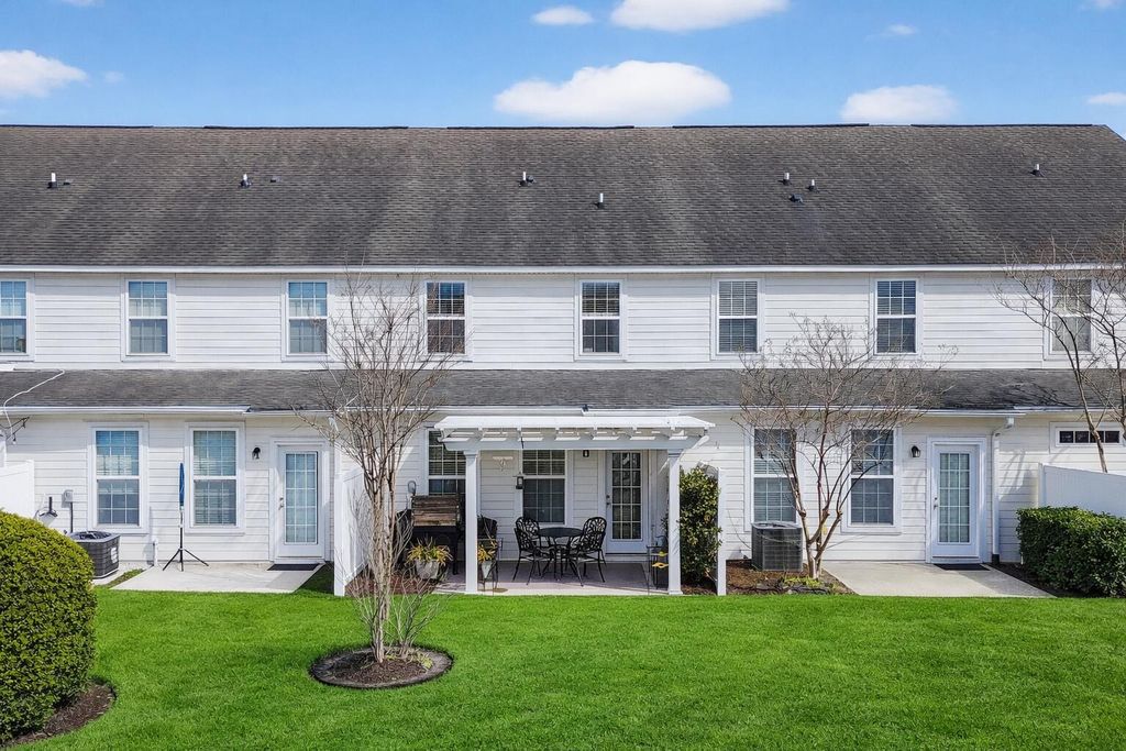 Photo of 106 Hemingway Circle #106, Summerville, SC 29483 (MLS # 26005358)