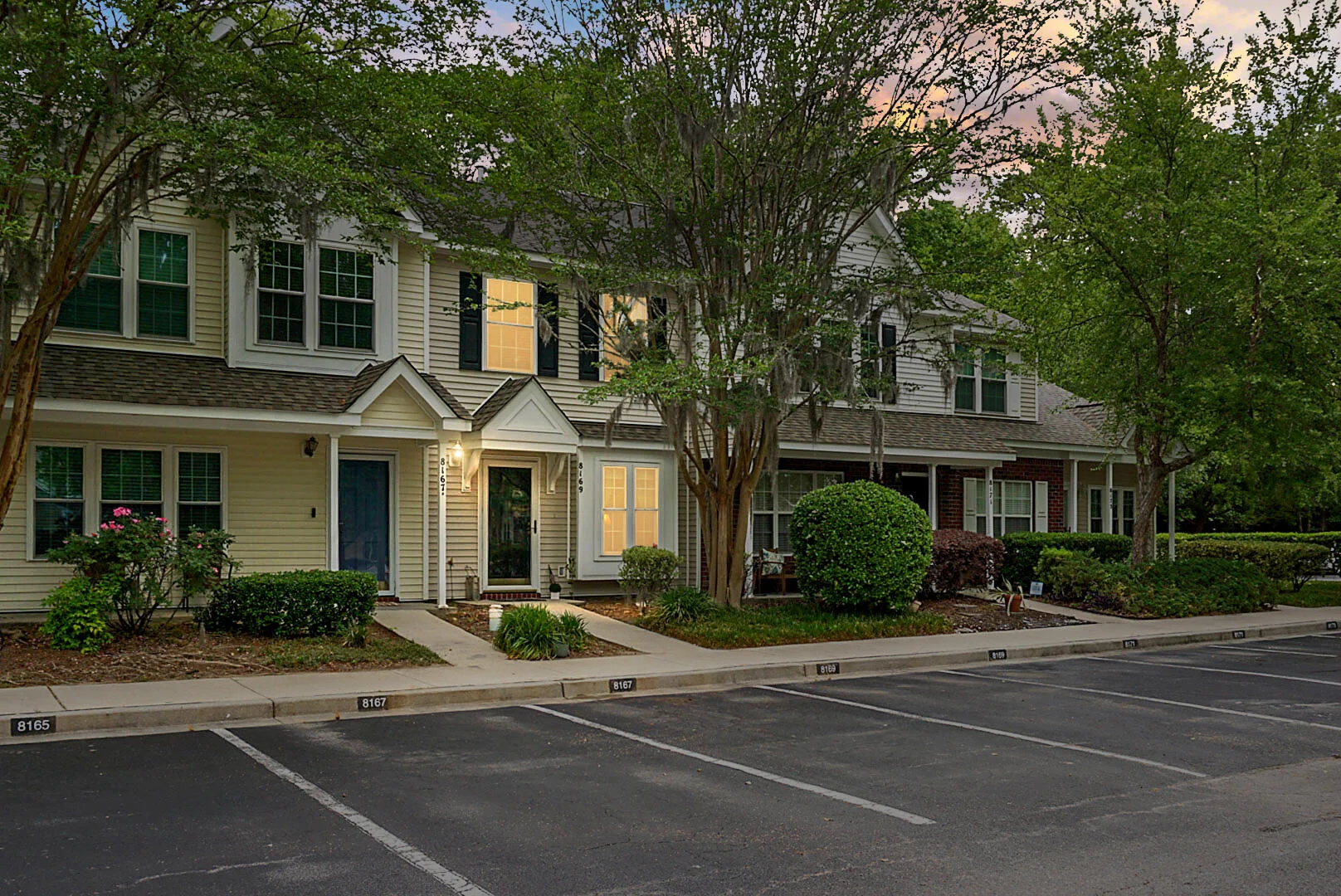 8169 Shadow Oak Drive