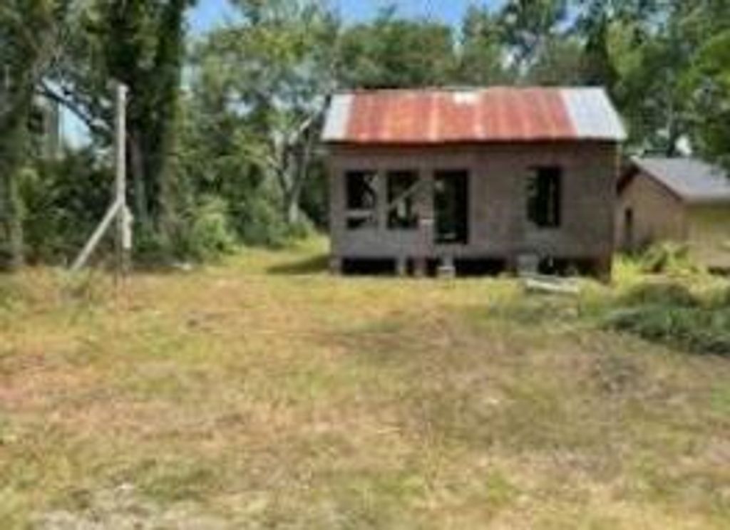 Photo of 305 E 1st N Street, Summerville, SC 29483 (MLS # 25031922)