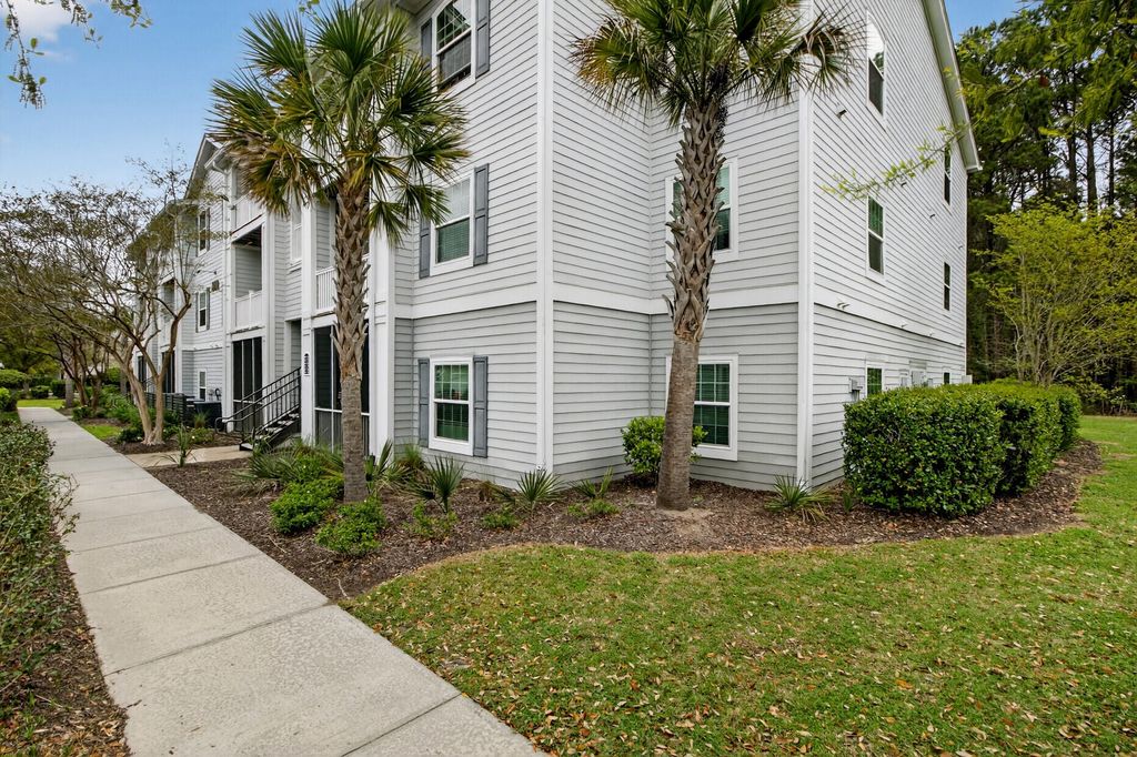 Photo of 1300 Park West Boulevard #816, Mount Pleasant, SC 29466 (MLS # 26009127)