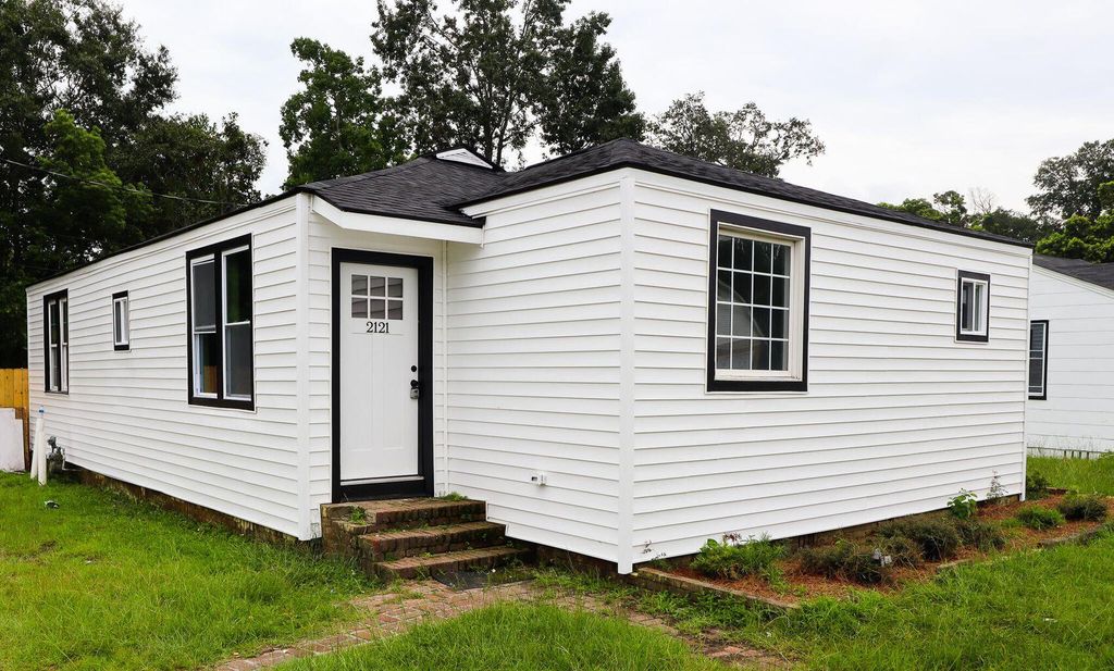 Photo of 2121 Cosgrove Avenue, North Charleston, SC 29405 (MLS # 26011337)