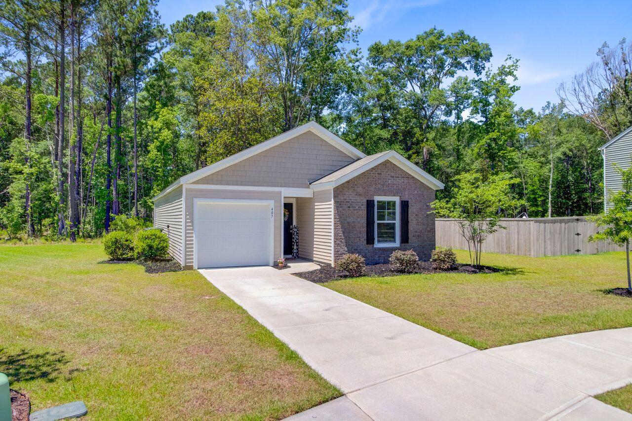 407 Spruce Ivy Street