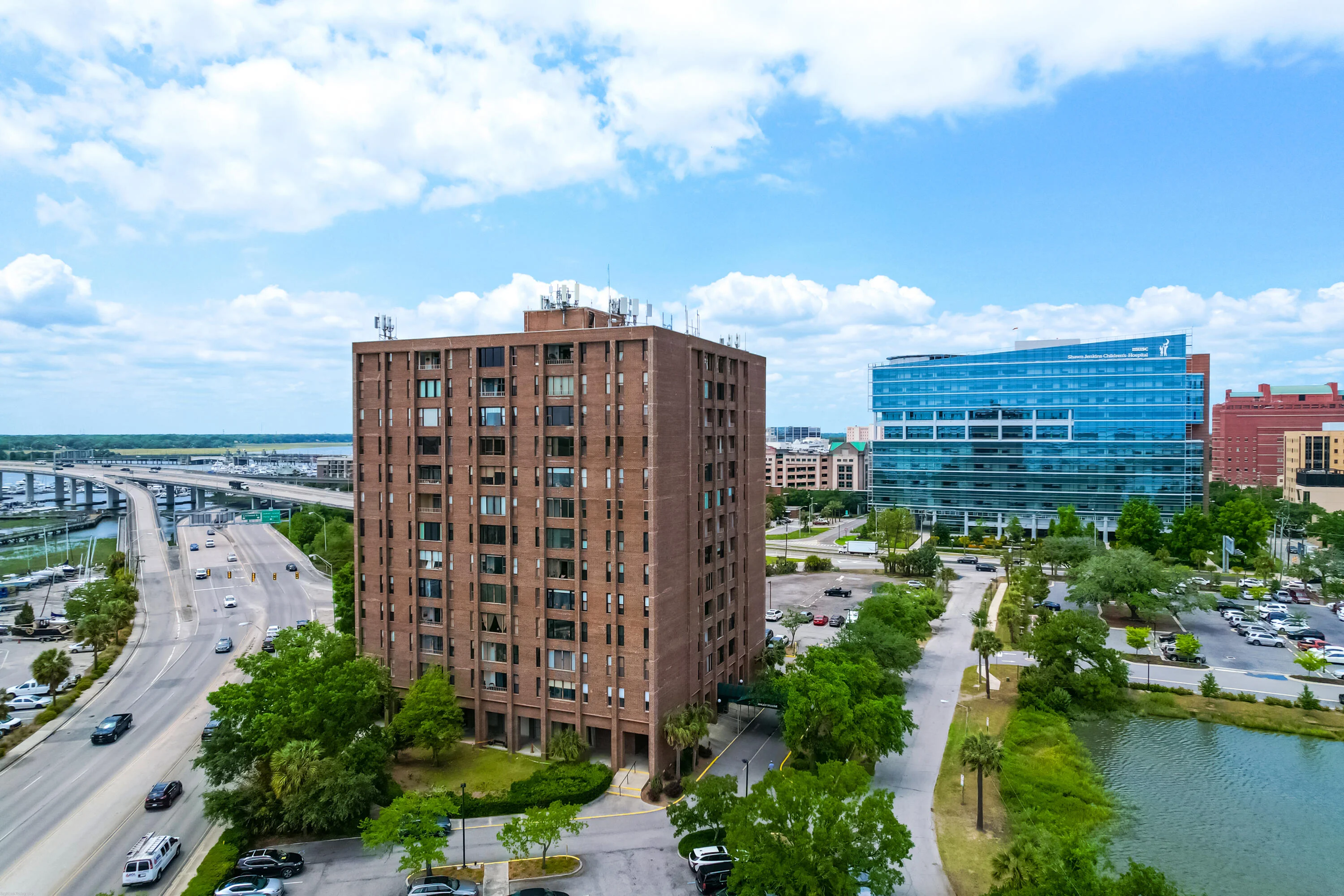 14 Lockwood Drive Unit Apt 9j