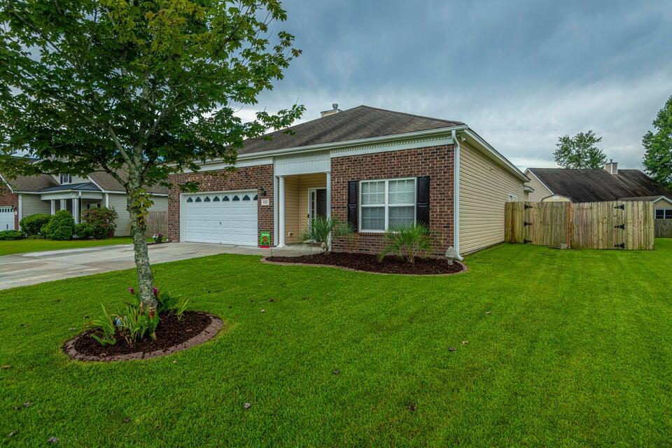 View Summerville, SC 29486 house