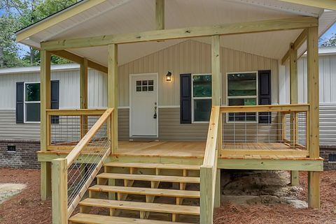 A home in Eutawville