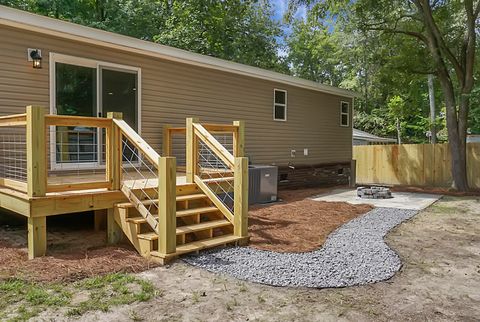 A home in Eutawville