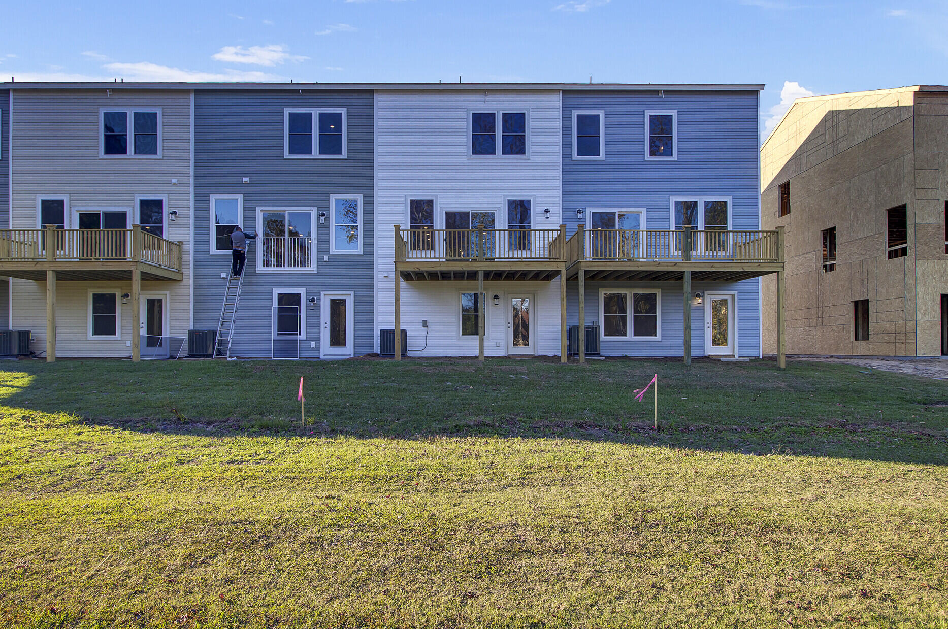 469 Caledon Court