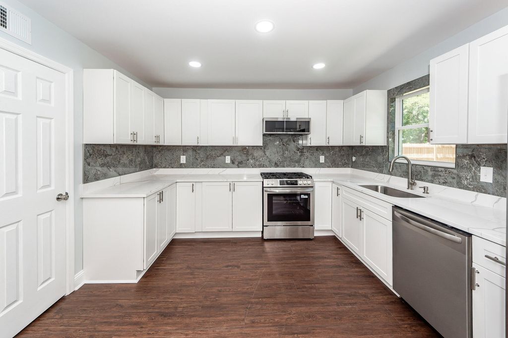 Photo of 8330 Longridge Road, North Charleston, SC 29418 (MLS # 26015014)