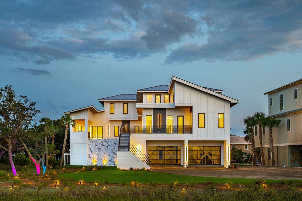 Photo of 35 W 9th St Ext, Folly Beach, SC 29439 (MLS # 25023766)