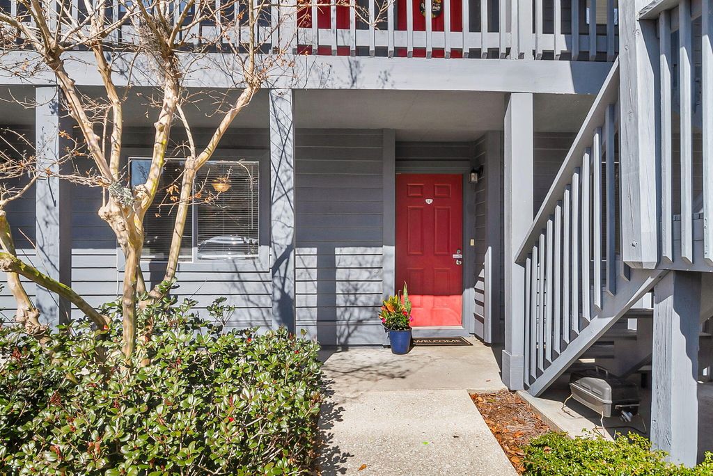 Photo of 1530 Fort Johnson Road #1c, Charleston, SC 29412 (MLS # 26004360)