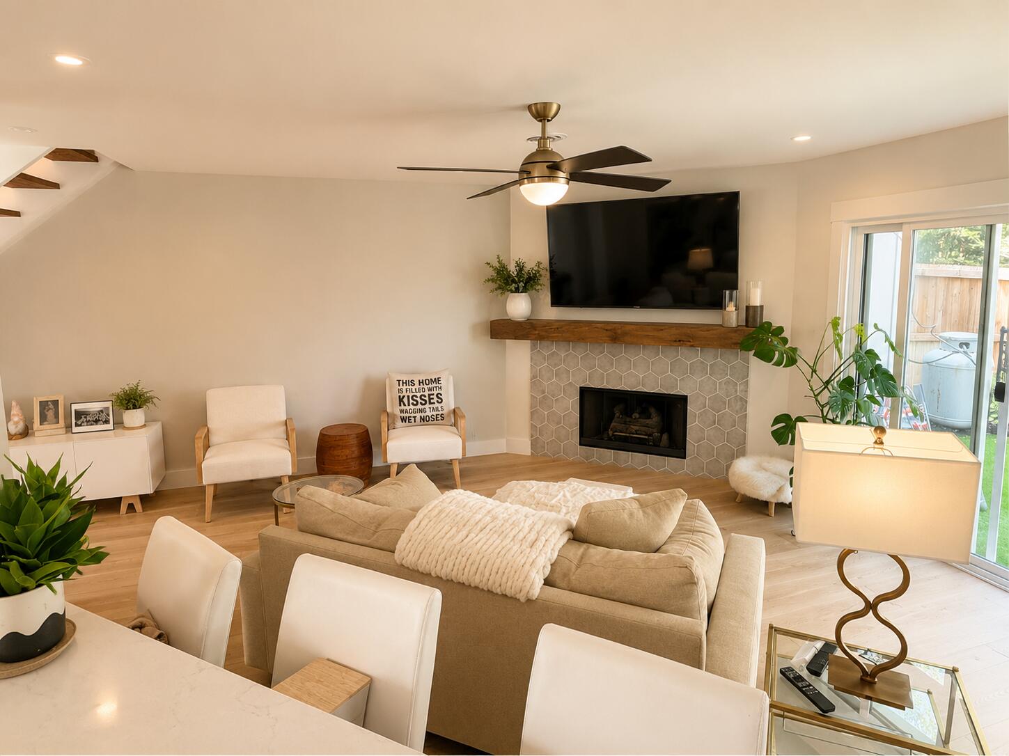 2058 Emerald Terrace