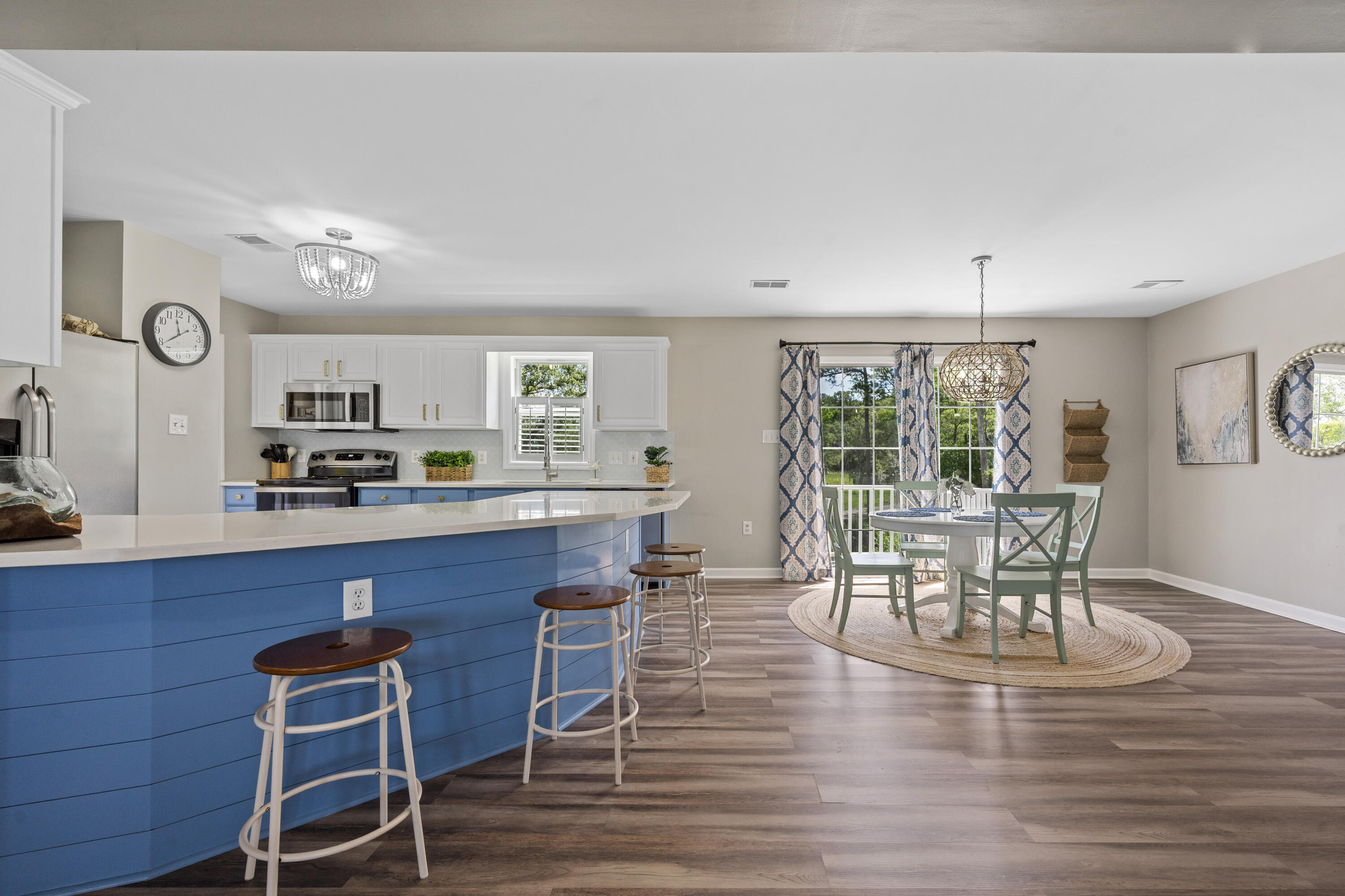 3810 Marshfield Road